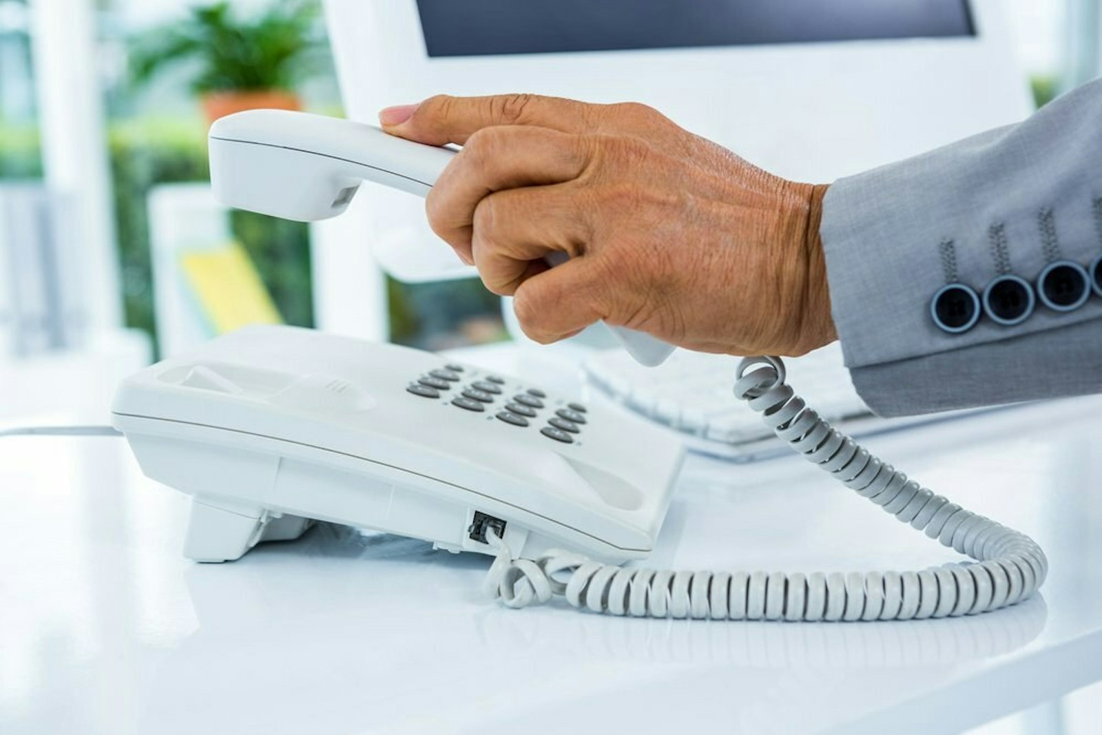 5 Ways to drive ROI with Business Telephone Systems | Optimity